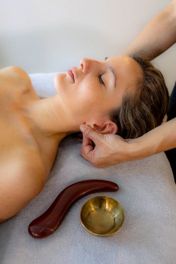 Massage au spa du manoir de beauvoir