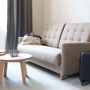 Chambre témoin - Salon familial - Caserne Briançon